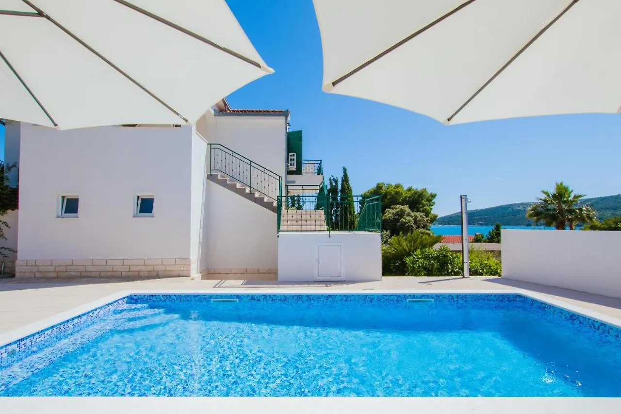 Apartments M Seget Vranjica 0*,