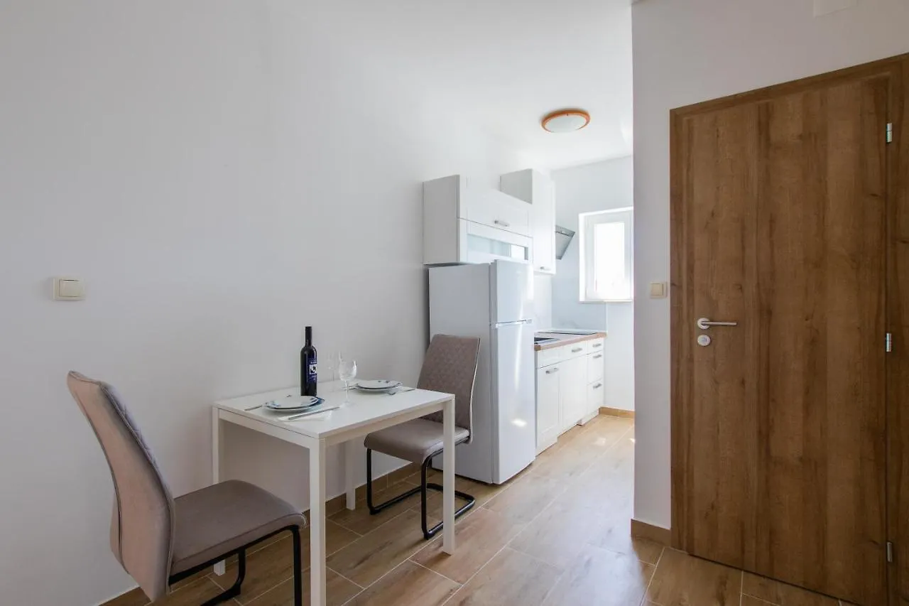 Apartments M Seget Vranjica