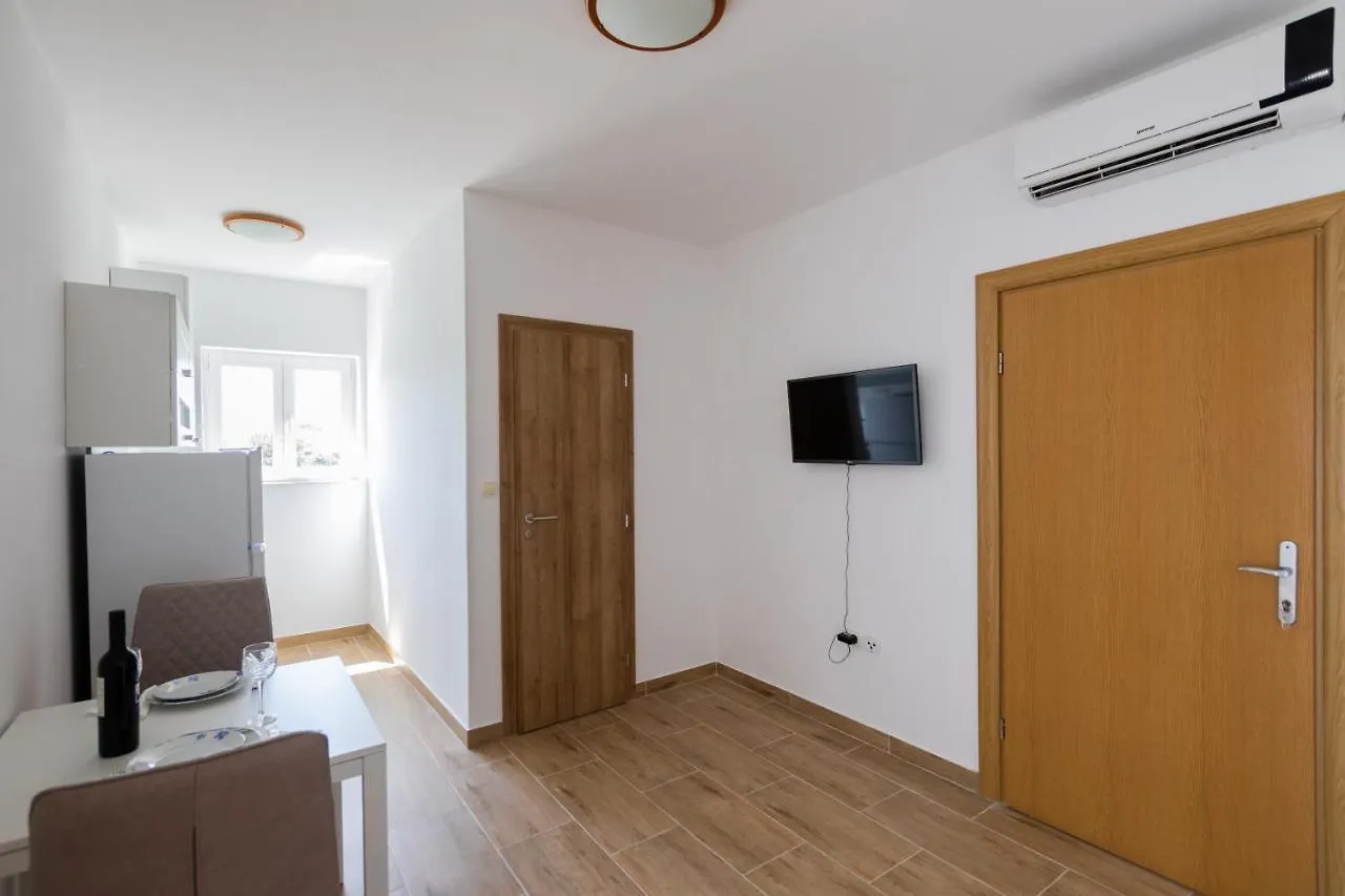 Apartments M Seget Vranjica Croatia